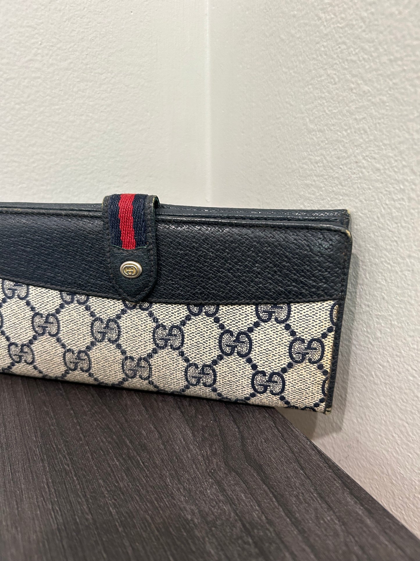 SOLD! Gucci Vintage Wallet