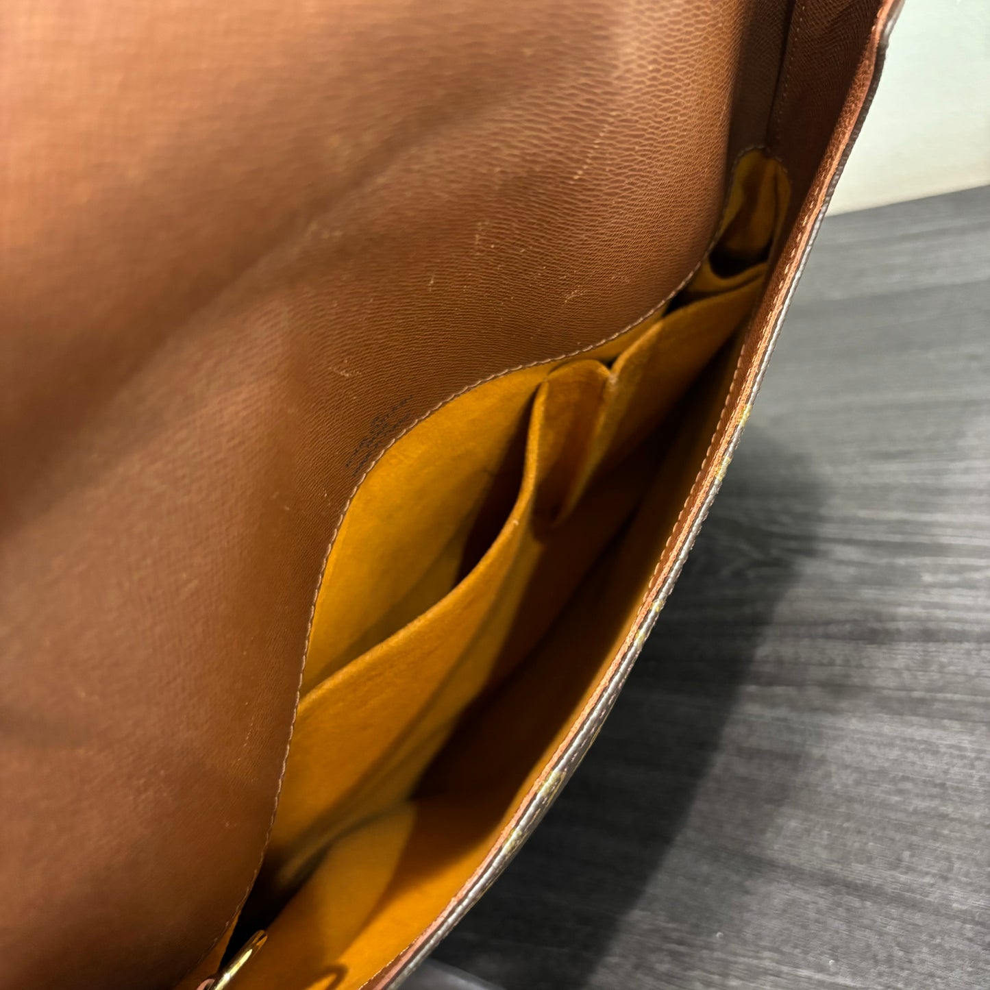 #335 LOUIS VUITTON Musette
