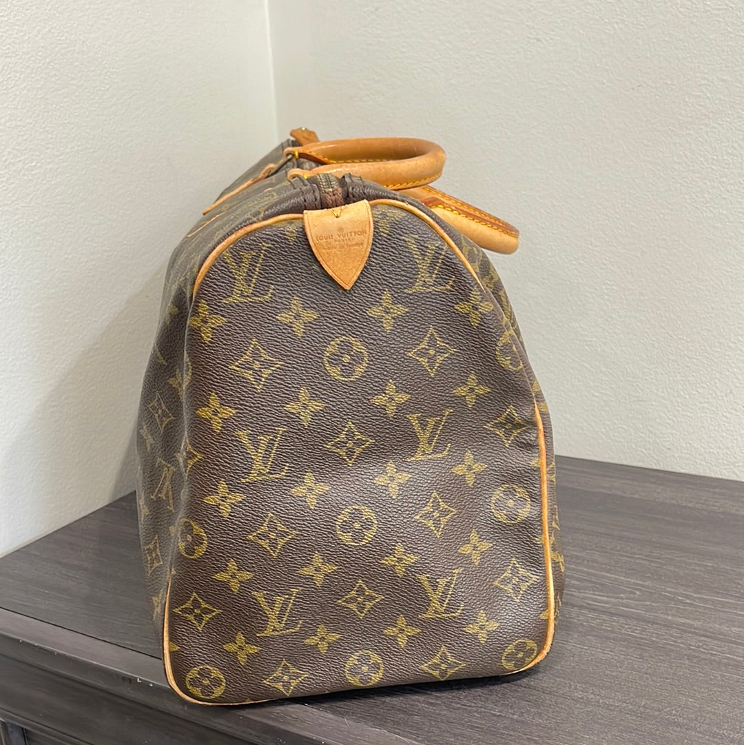 SOLD! Louis Vuitton Monogram Speedy 40