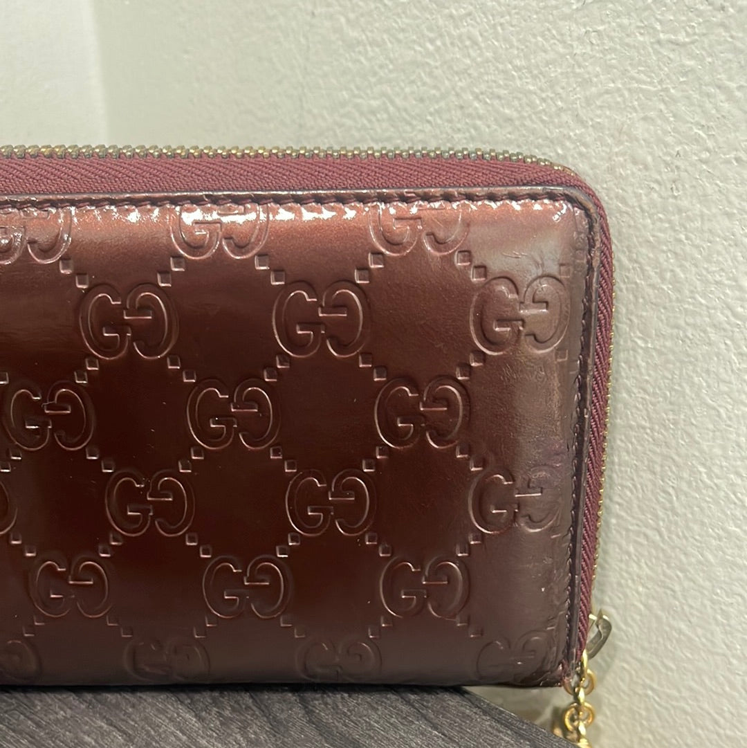 SOLD! Gucci GG Wallet