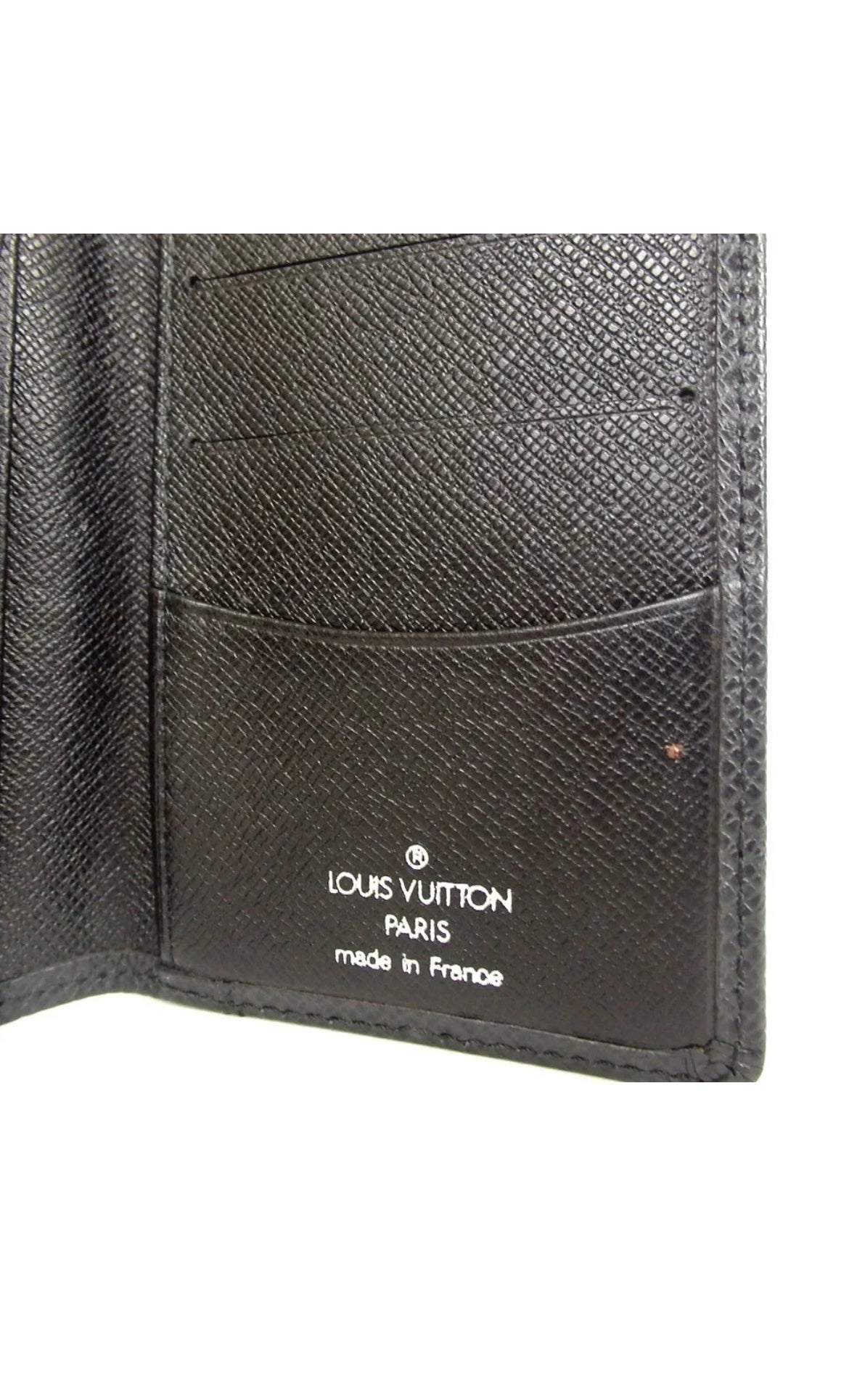 SOLD! Louis Vuitton Card Holder