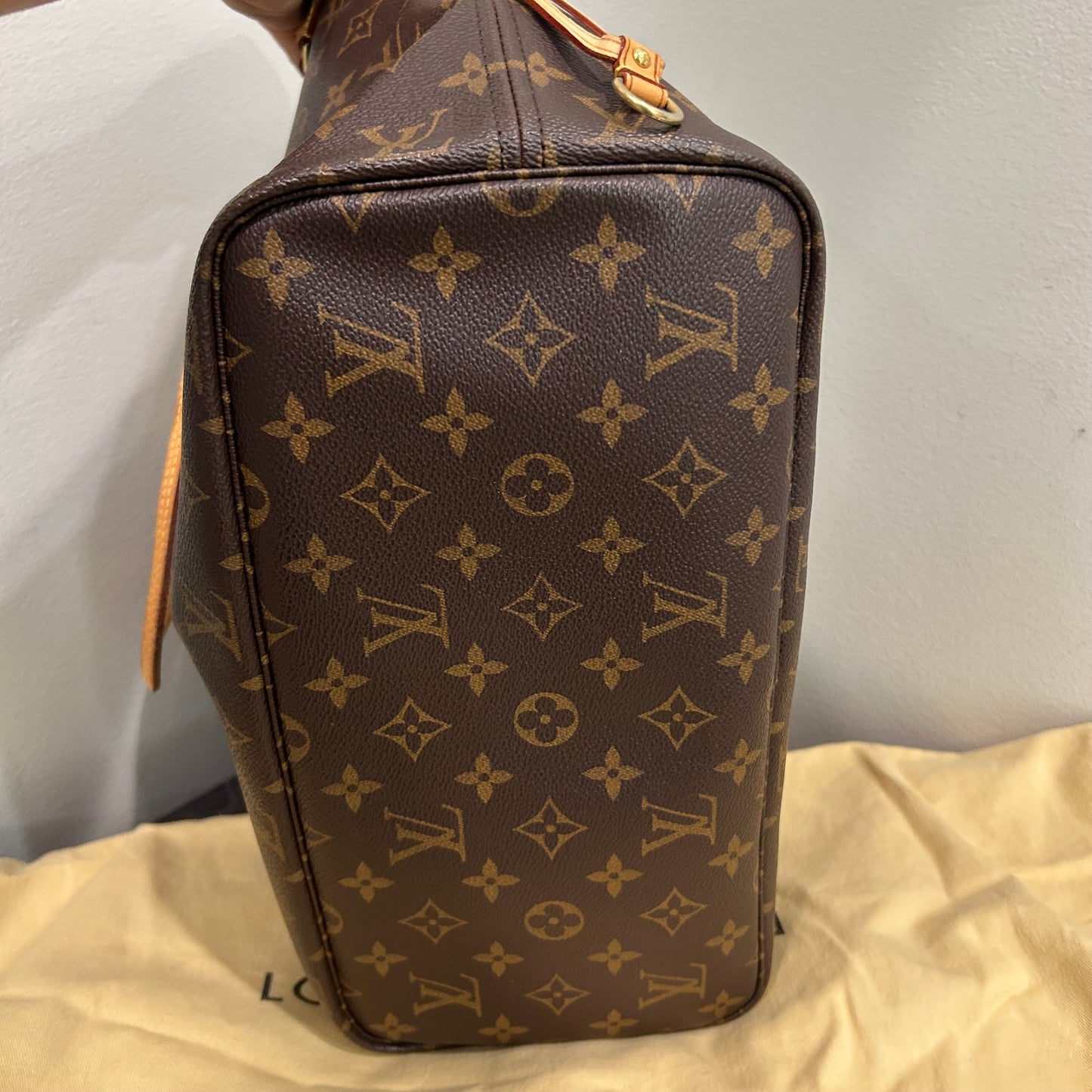CLEARANCE #207 LOUIS VUITTON Neverfull MM w/ Pouch