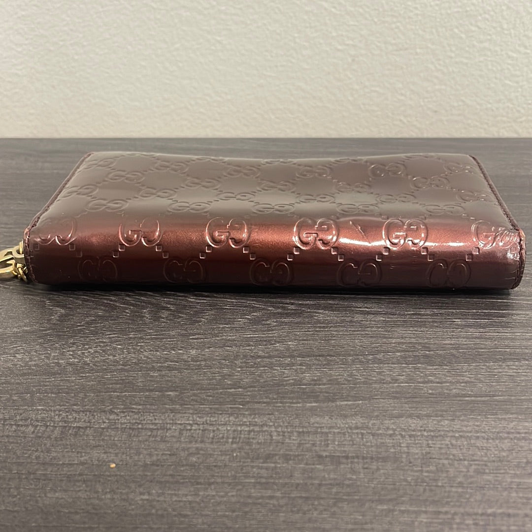 SOLD! Gucci GG Wallet
