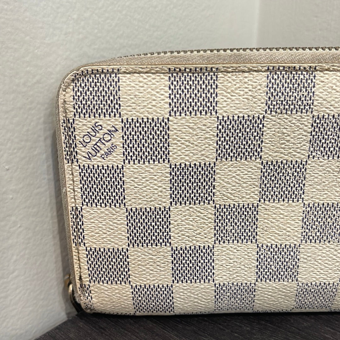 SOLD! Louis Vuitton Damier Wallet