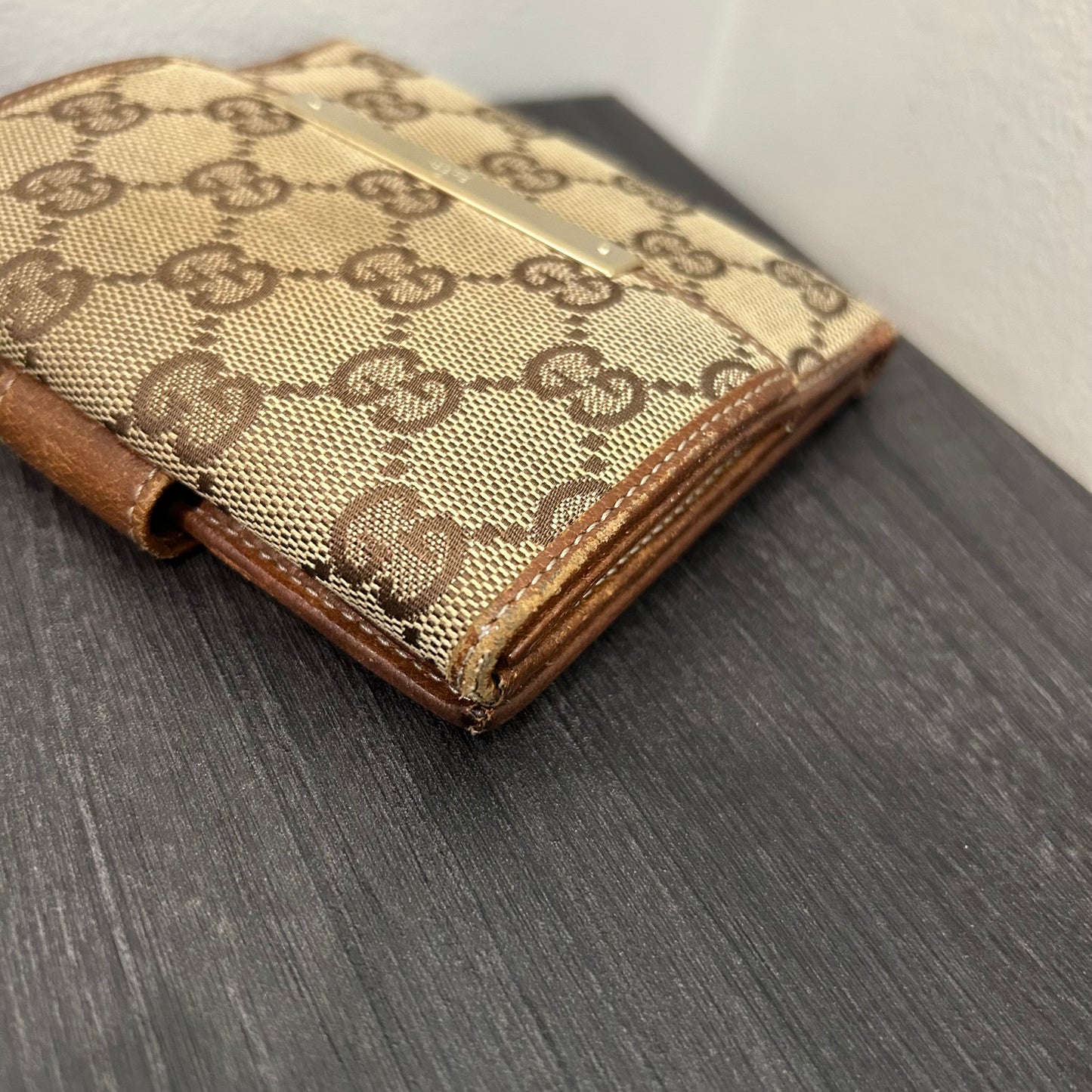 #195 GUCCI Canvas Wallet