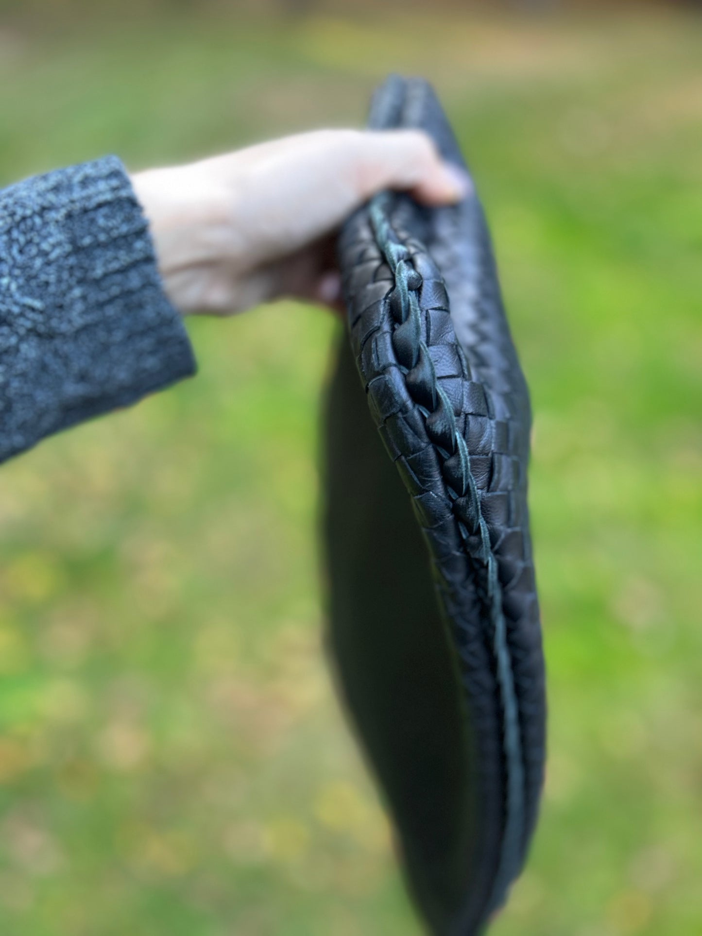 BOTTEGA VENETA Intrecciato Medium Veneta Hobo