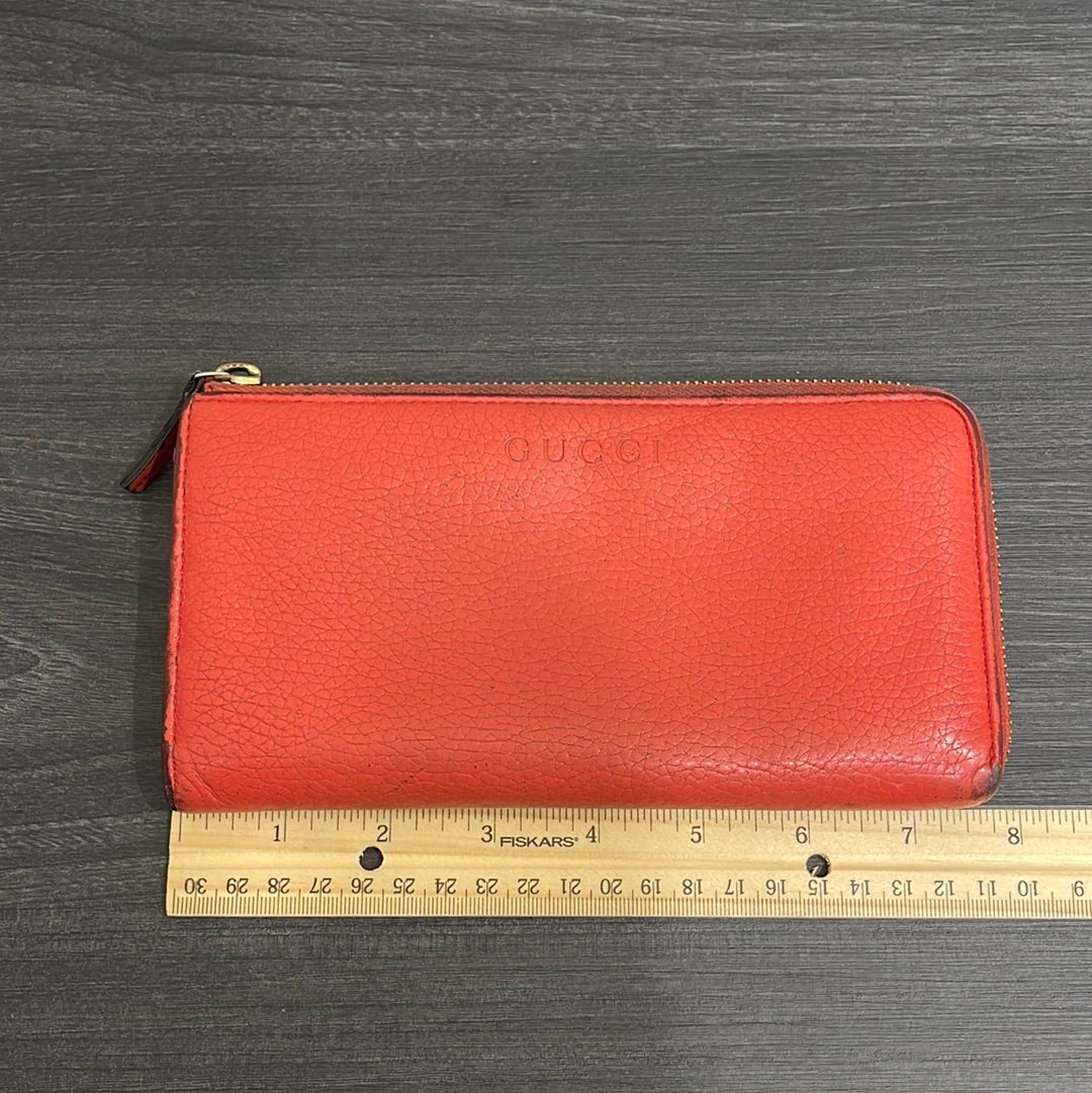 SOLD! Gucci Leather Wallet and Louis Vuitton Card Holder
