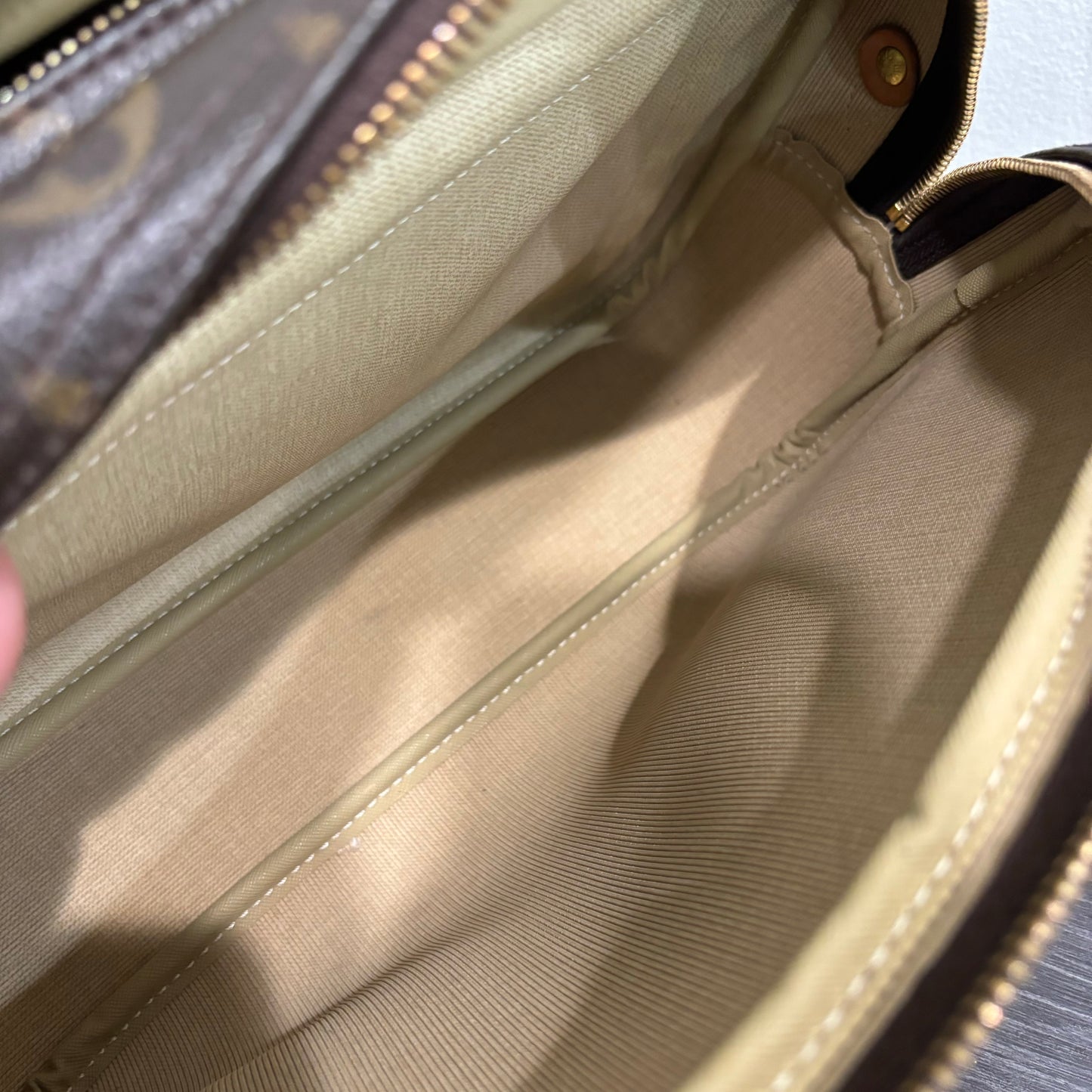24 HOUR FLASH SALE #331 LOUIS VUITTON Reporter PM