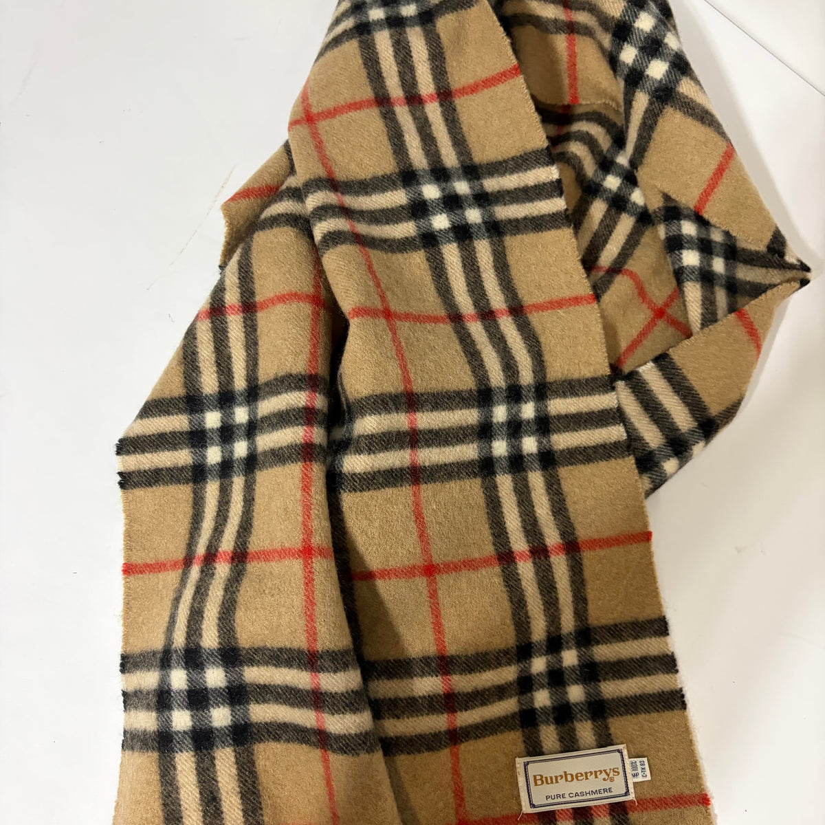 #113 BURBERRY Scarf