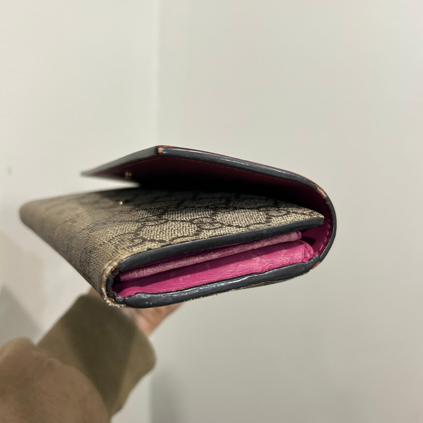 SOLD! Gucci Wallet