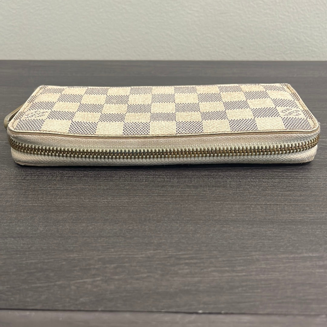 SOLD! Louis Vuitton Damier Wallet