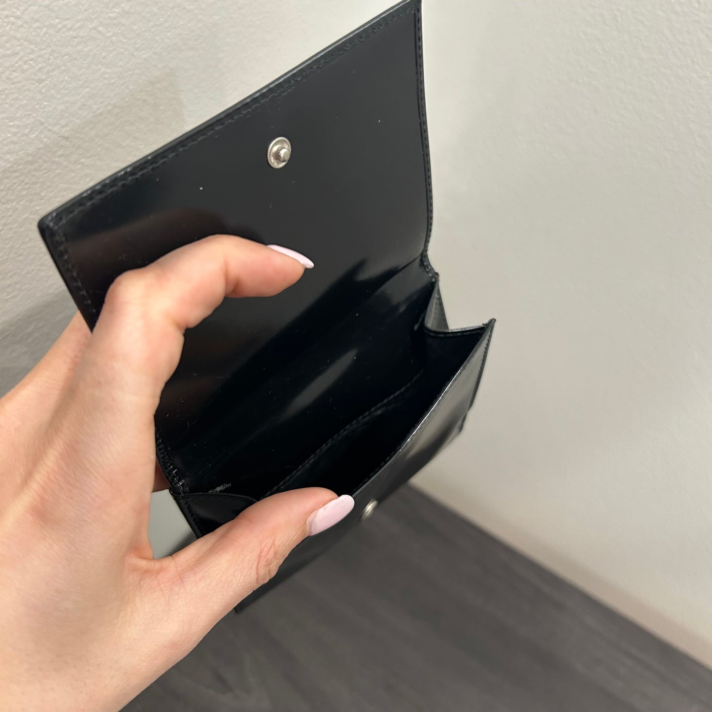 CLEARANCE #193 GUCCI Patent Wallet