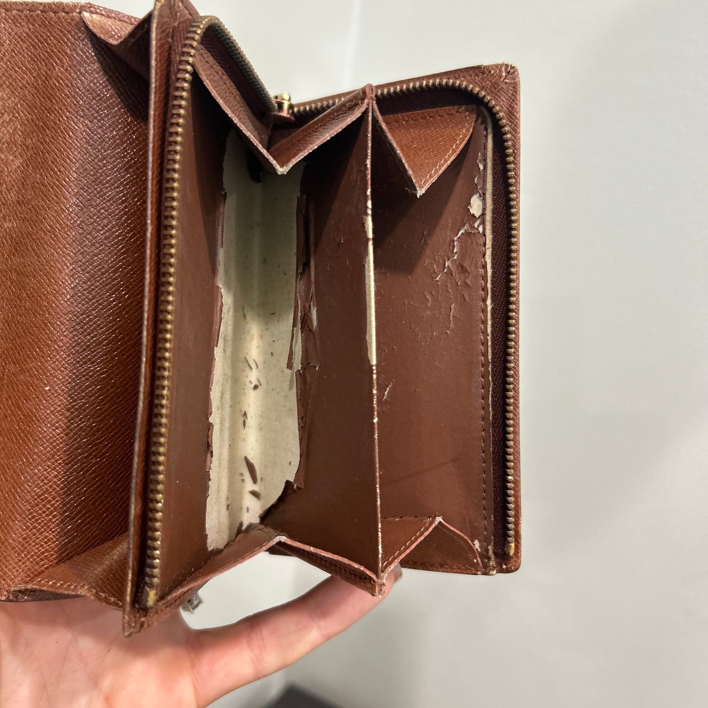 #108 LOUIS VUITTON Wallet