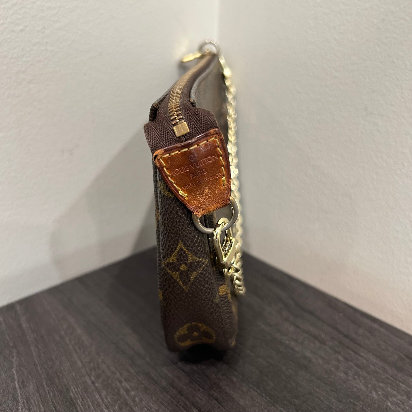 #206 LOUIS VUITTON Pochette
