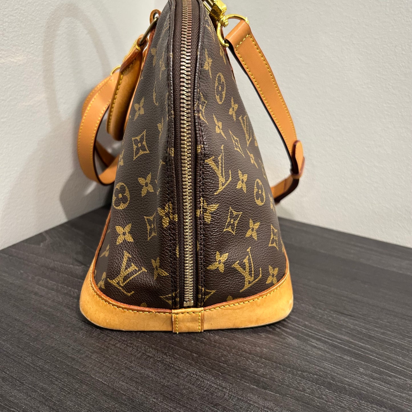 #506 LOUIS VUITTON Alma