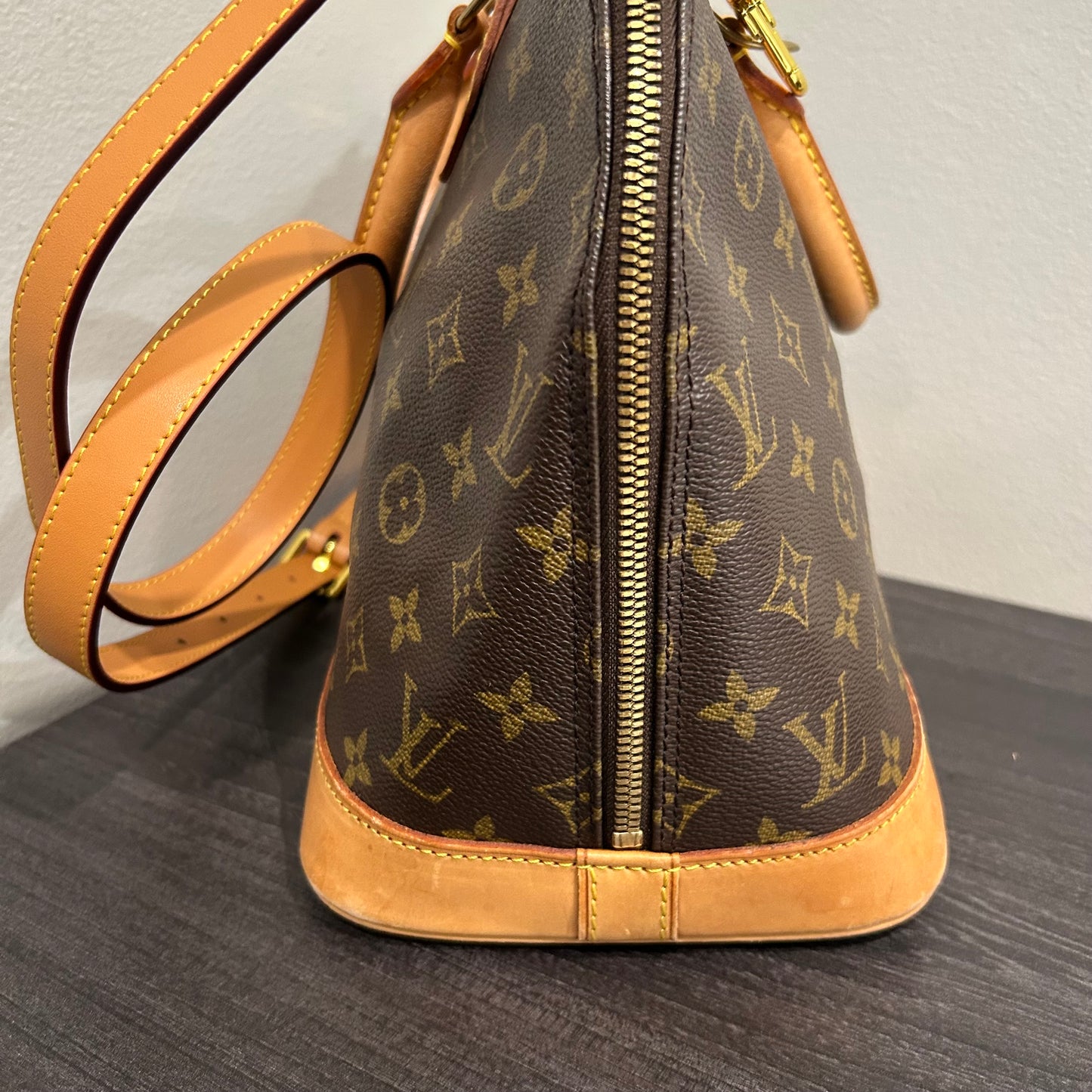 #507 LOUIS VUITTON Alma