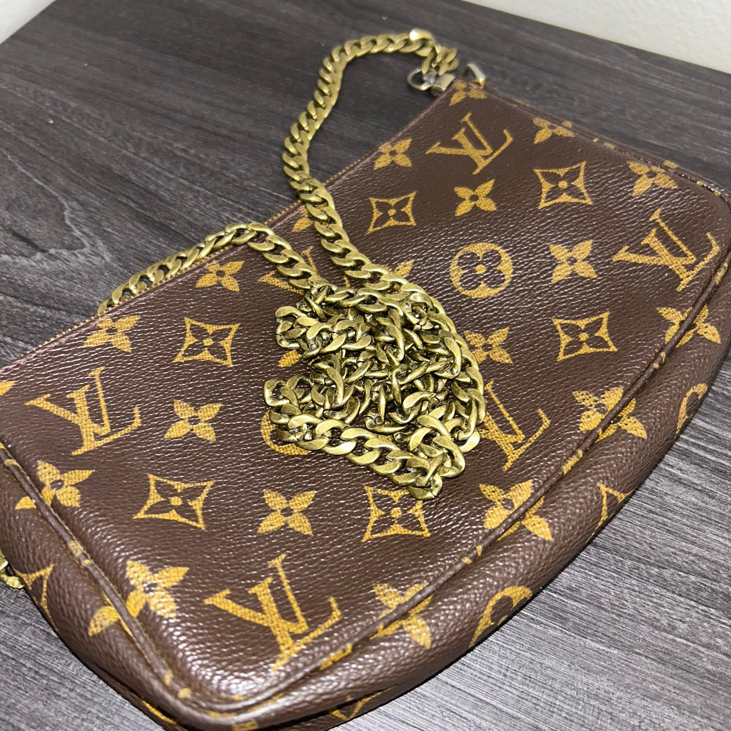 Louis Vuitton Pochette
