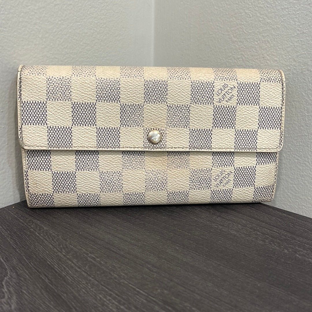 SOLD! Louis Vuitton Damier Wallet