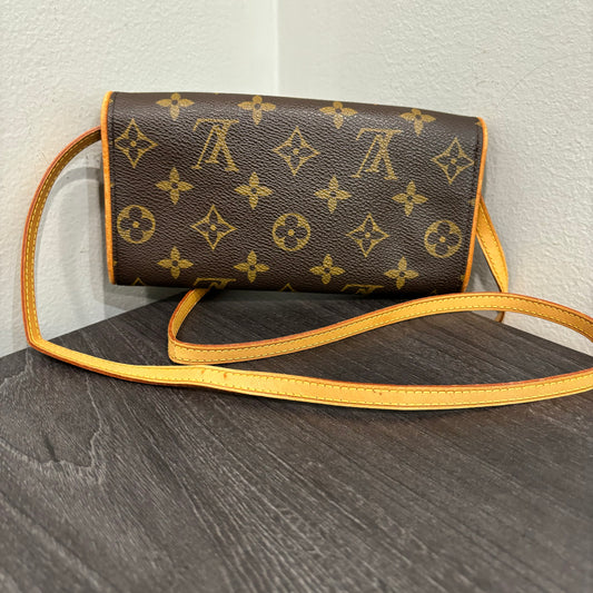 #308 LOUIS VUITTON Twin Pochette PM