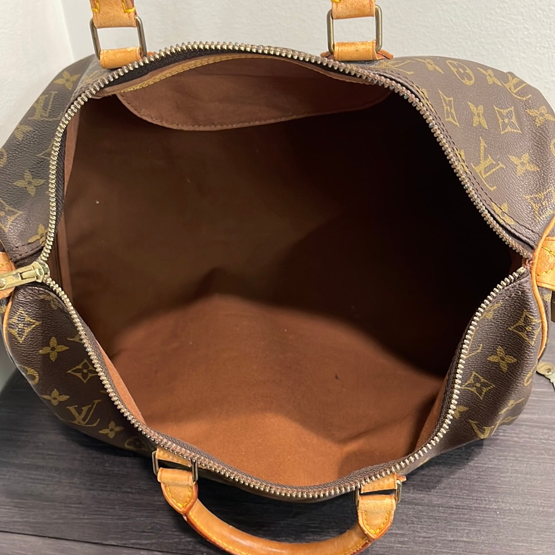SOLD! Louis Vuitton Monogram Speedy 40