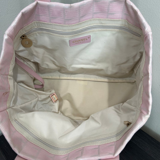1014 CHANEL Travel Ligne Tote Pink