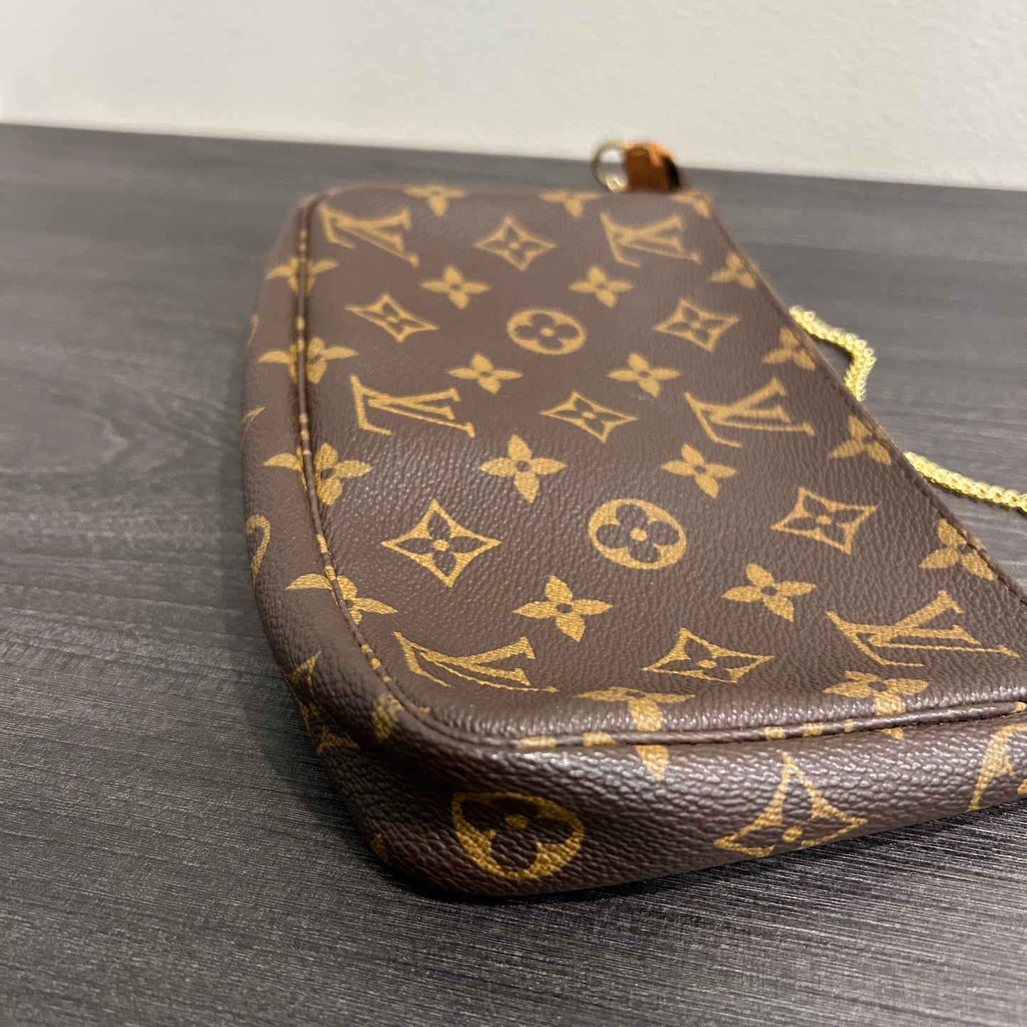 CLEARANCE #1009 LOUIS VUITTON Monogram Pochette