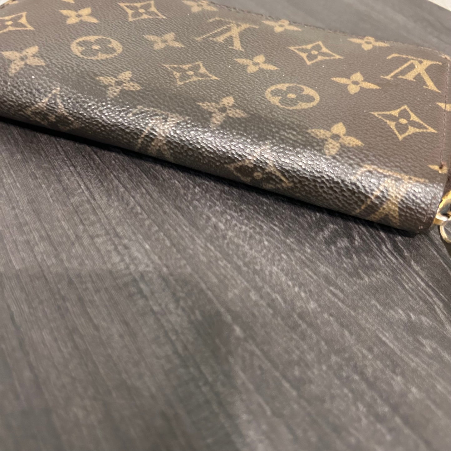 Louis Vuitton Zippy Wallet