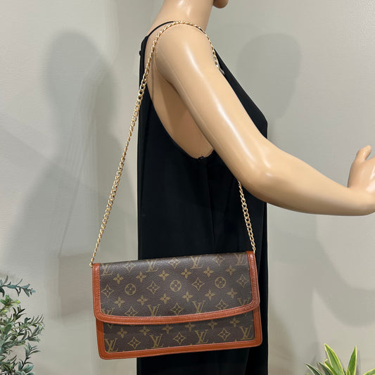 4005 LOUIS VUITTON Pouch