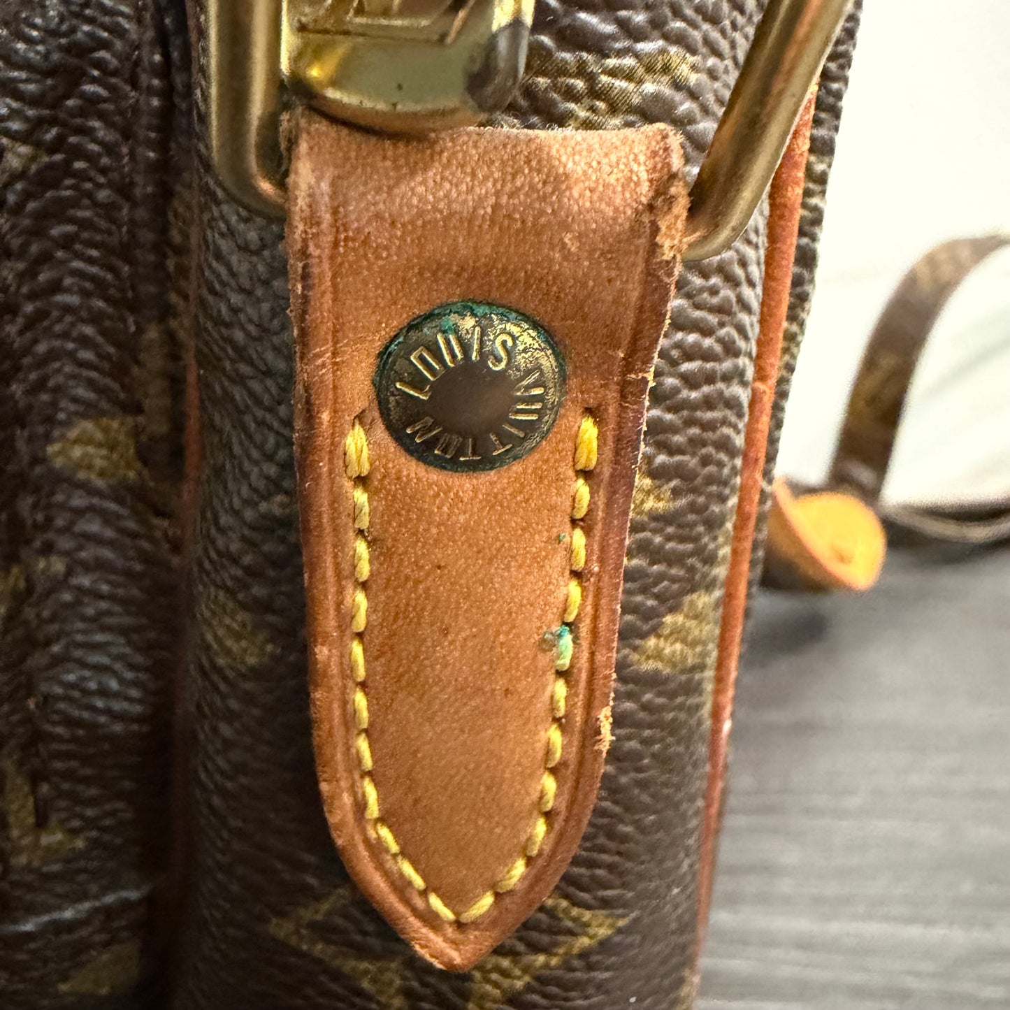 8911 LOUIS VUITTON Monogram Amazone MM Crossbody