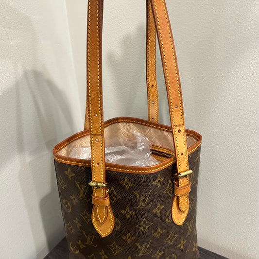 #404 LOUIS VUITTON Bucket PM