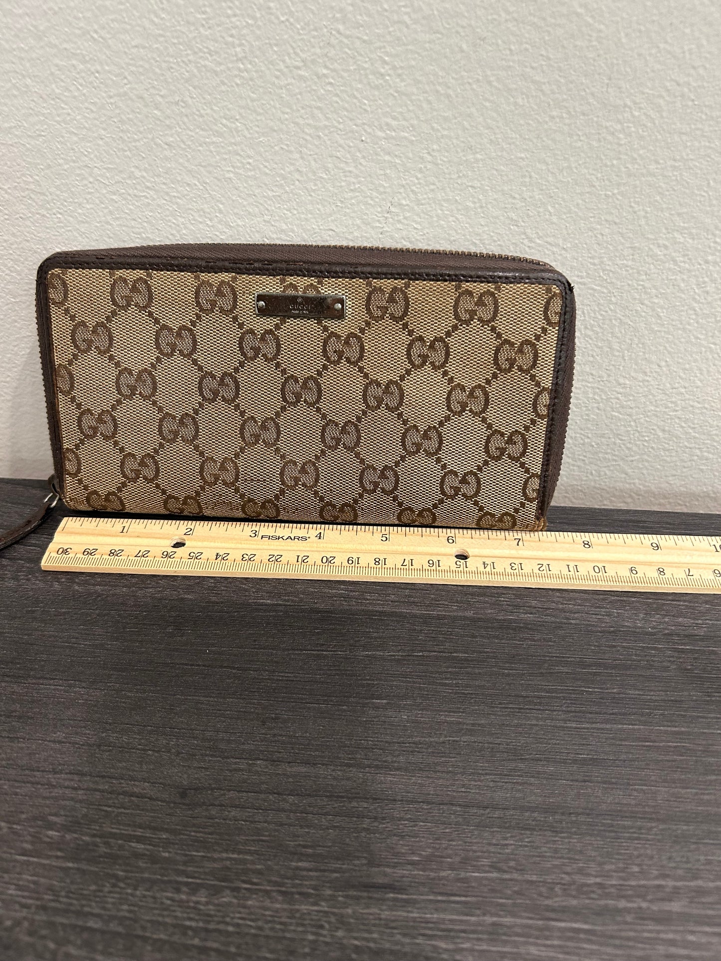 SOLD! Gucci GG Wallet