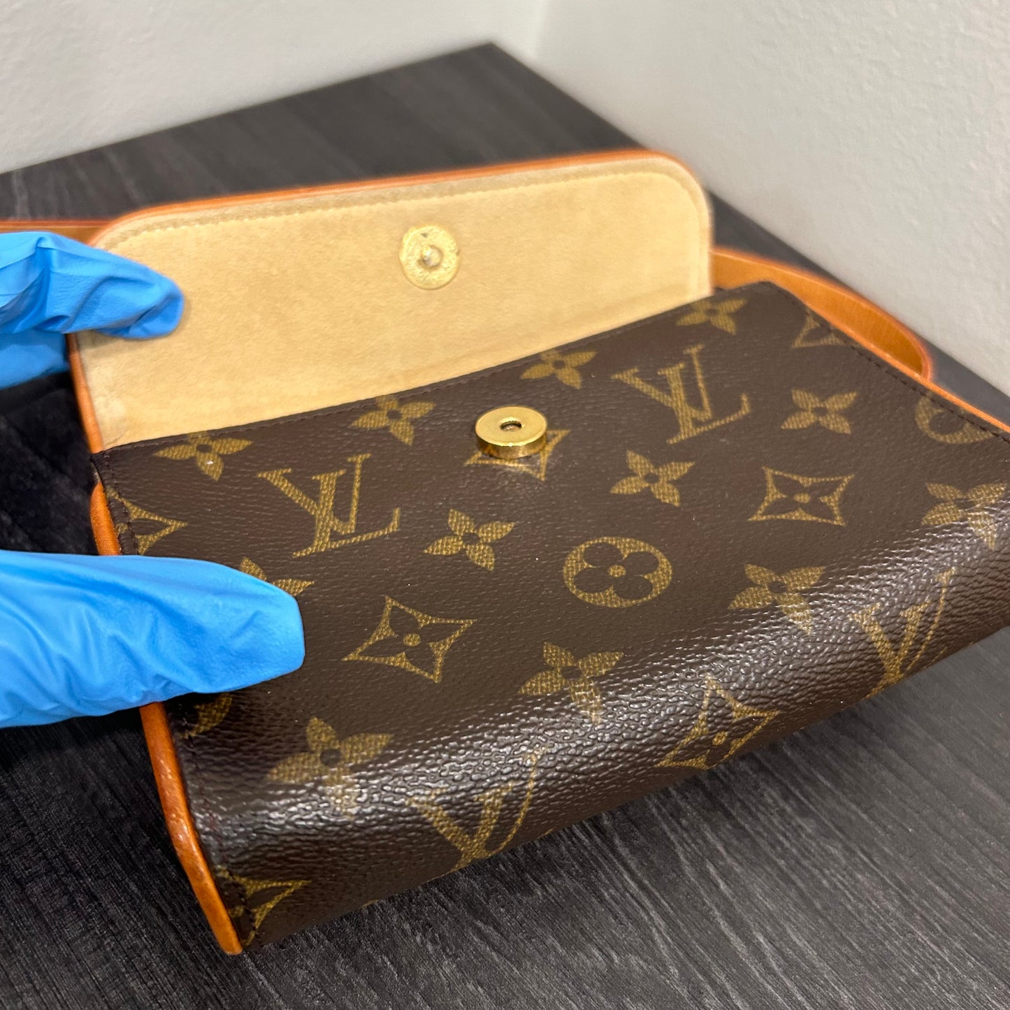 CLEARANCE Louis Vuitton Florentine Bum Bag