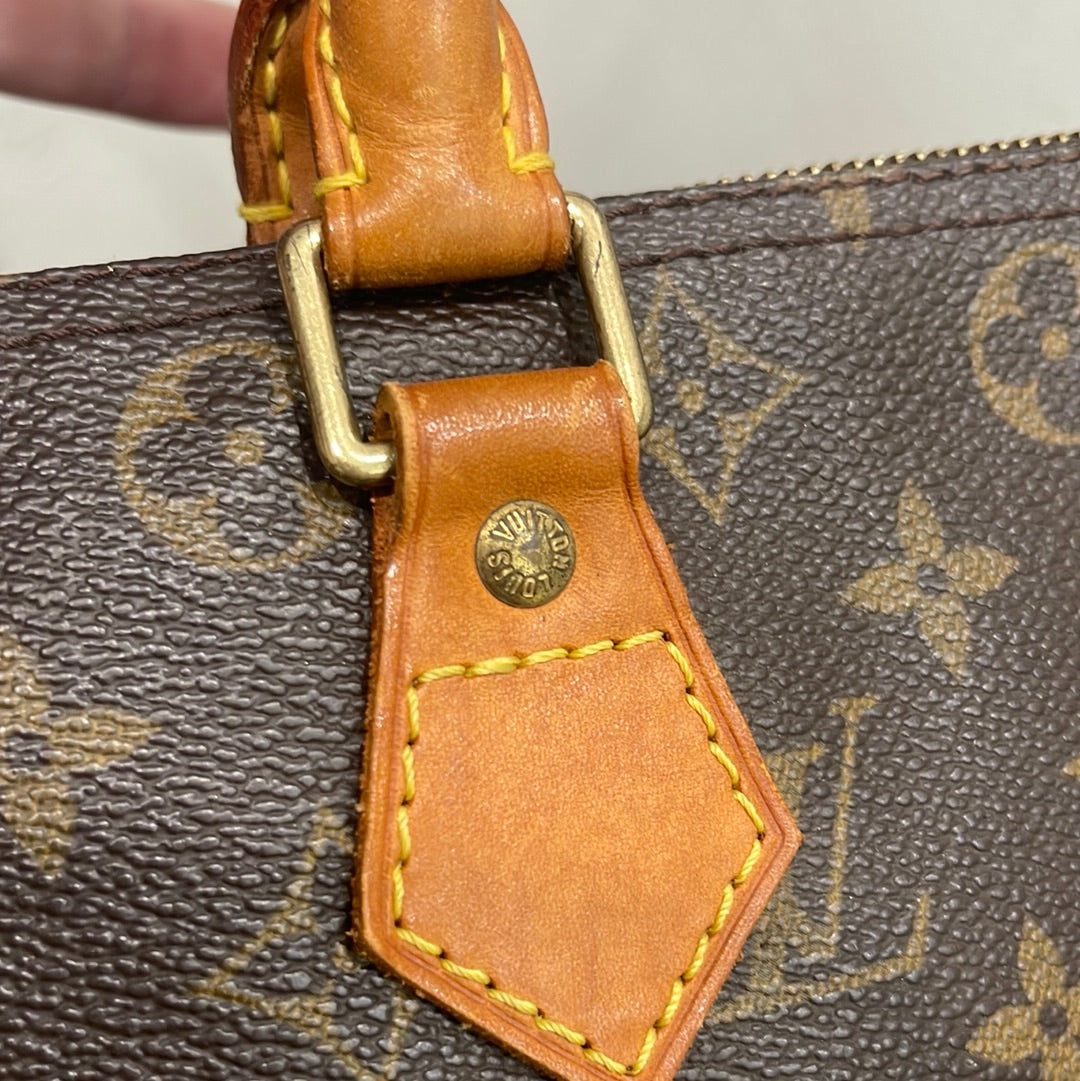 SOLD! Louis Vuitton Speedy 30