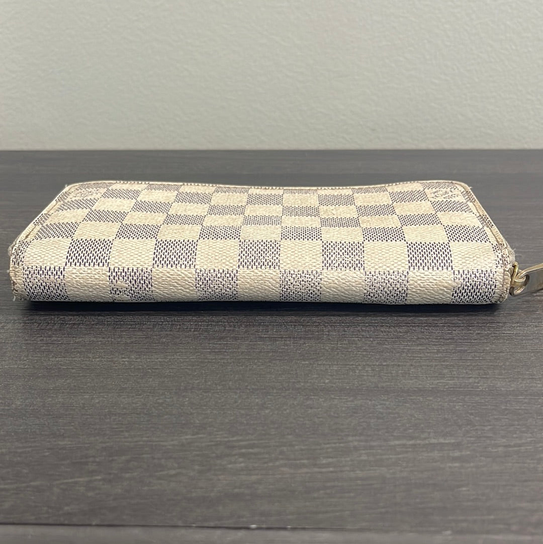 SOLD! Louis Vuitton Damier Wallet