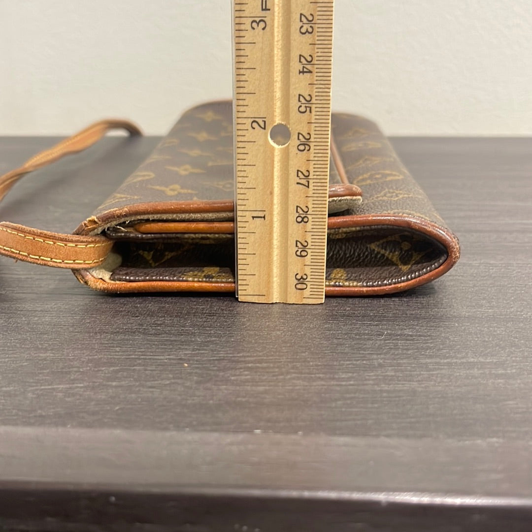 Louis Vuitton Monogram Pochette Twin GM(NOV 7)