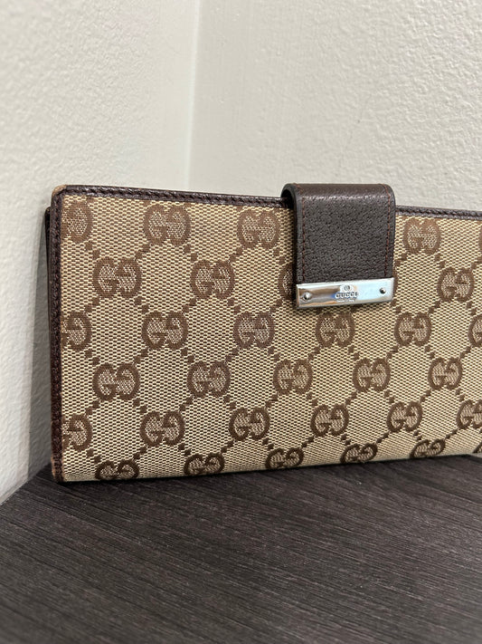 SOLD! Gucci GG Wallet