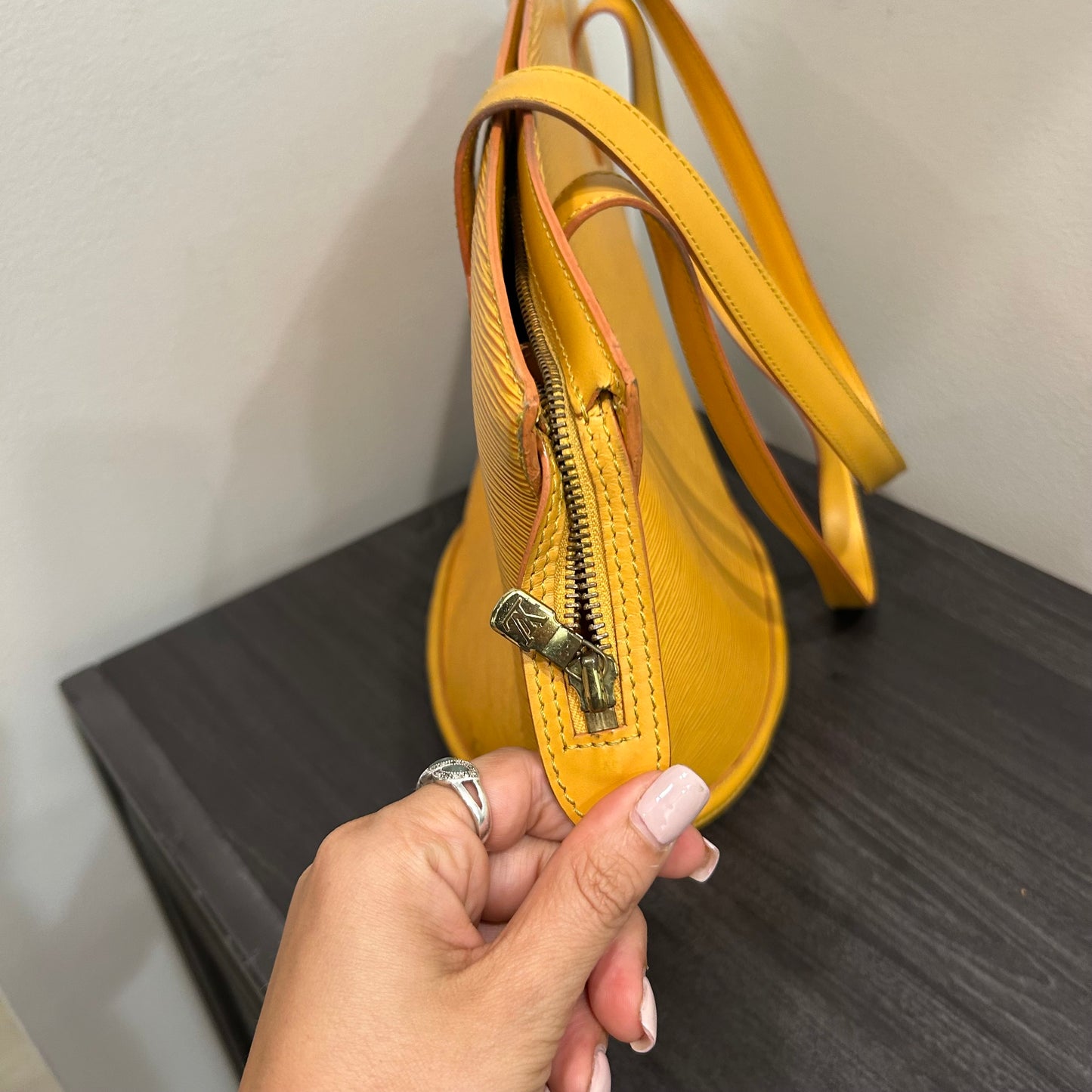 #262 LOUIS VUITTON Epi Saint Jacques GM