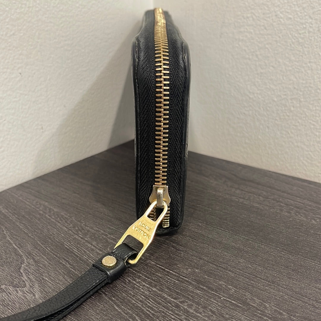 SOLD! Louis Vuitton Empreinte Zippy Wallet