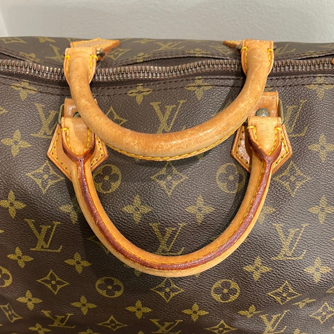 SOLD! Louis Vuitton Monogram Speedy 40