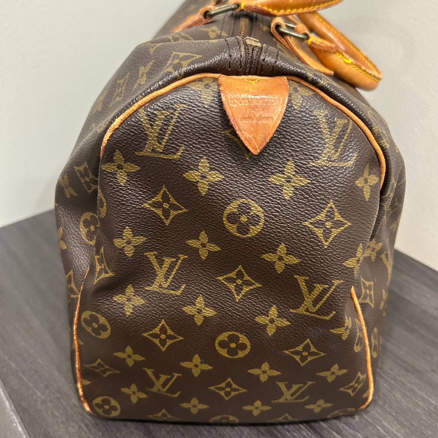 #204 LOUIS VUITTON Speedy 40