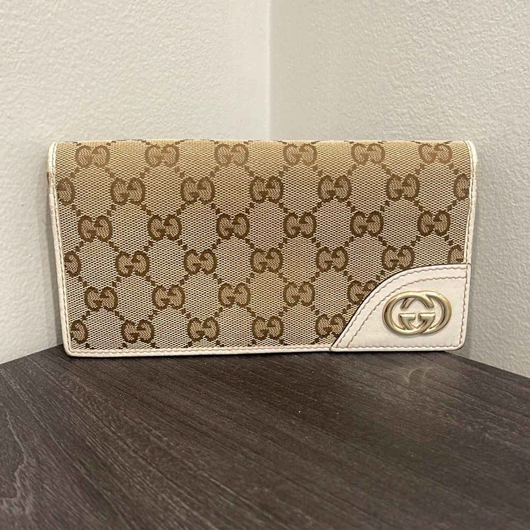 SOLD! Gucci GG Canvas Wallet