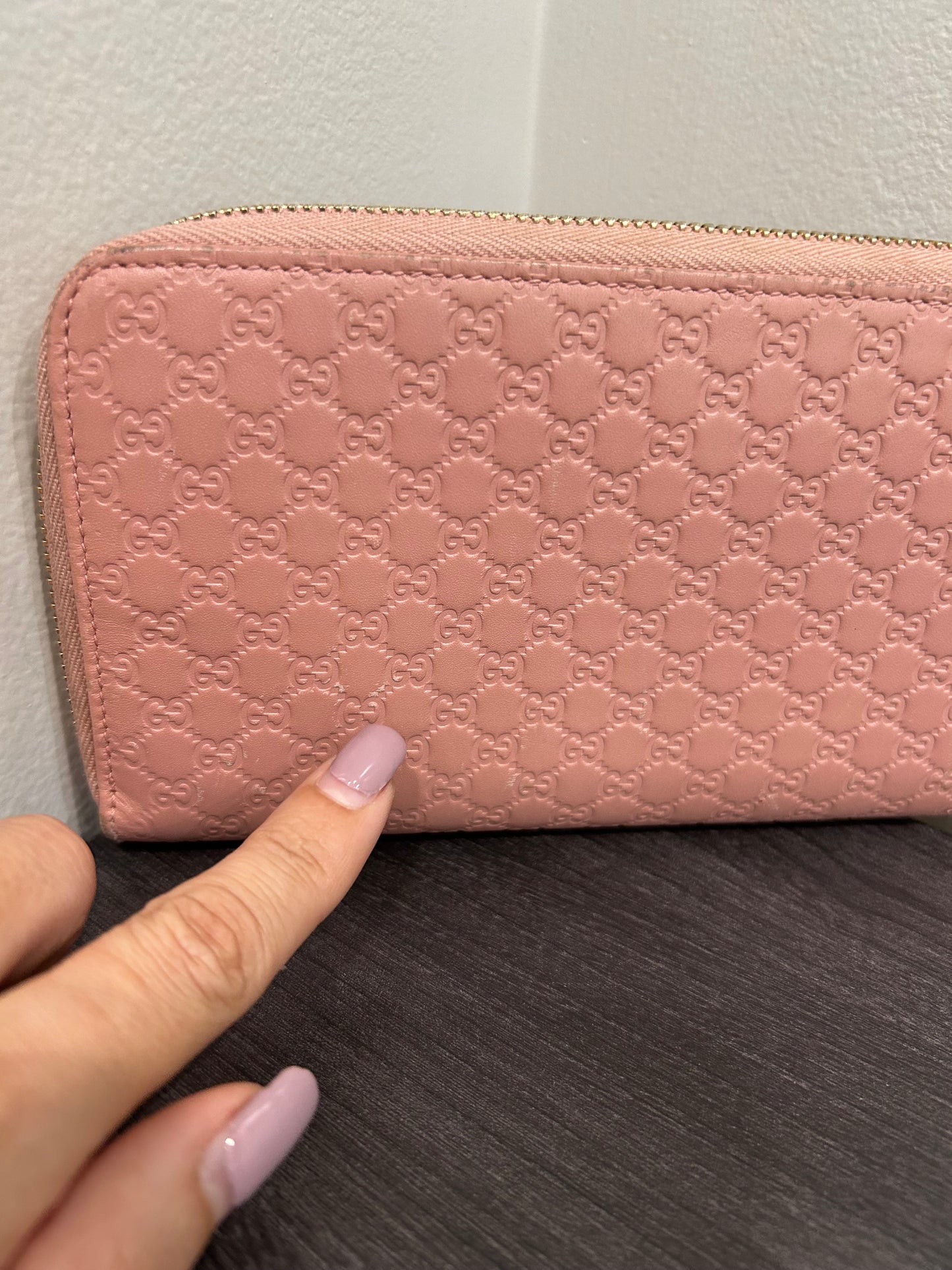 SOLD! Gucci Microguccissima Leather Zippy Wallet