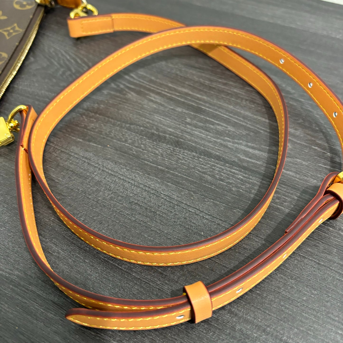 #314 LOUIS VUITTON Mini Pochette