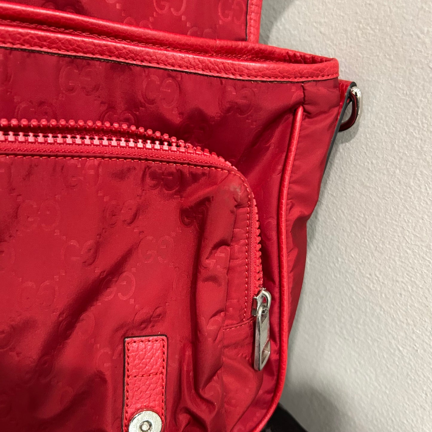 #208 GUCCI Crossbody