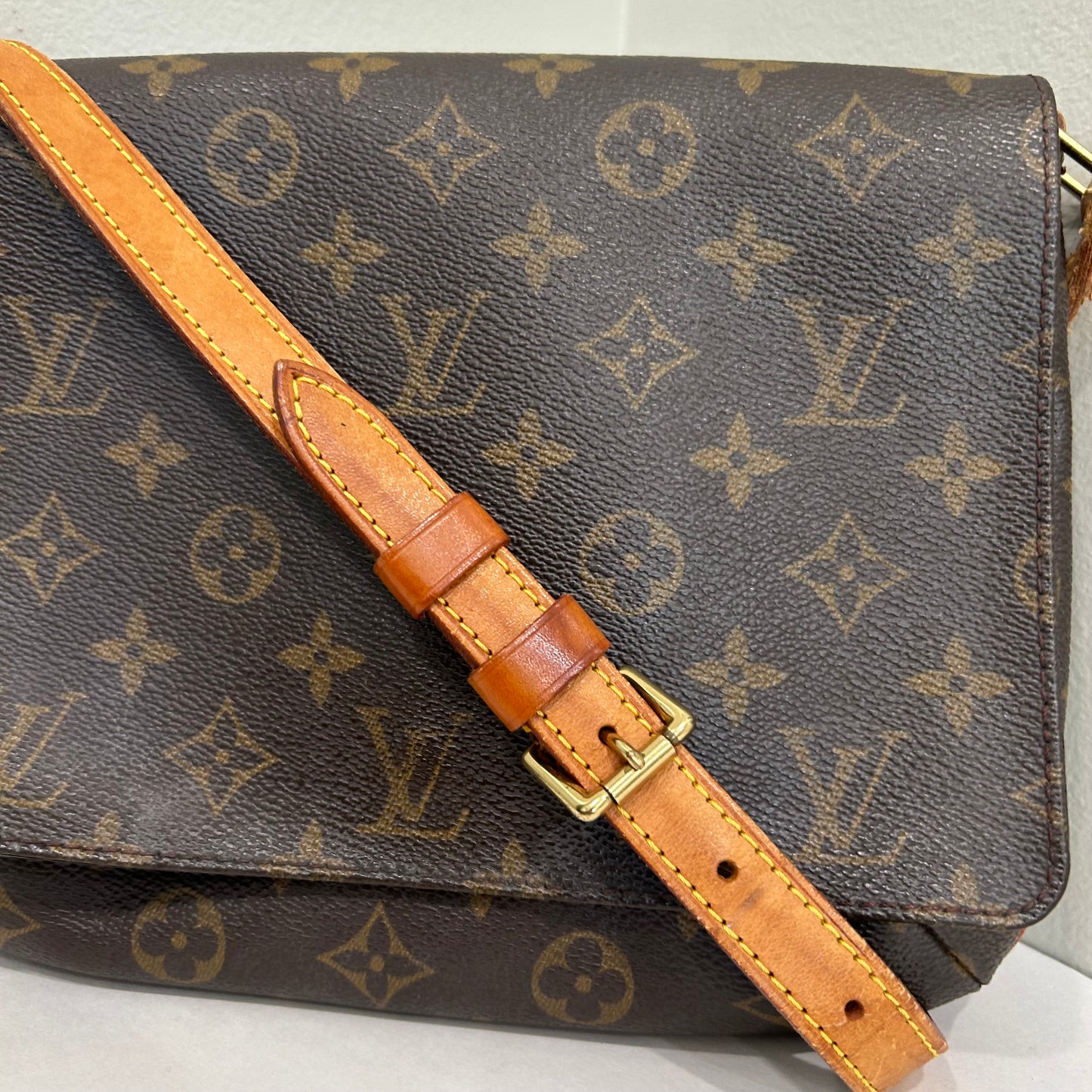 Louis Vuitton Musette Tango Short