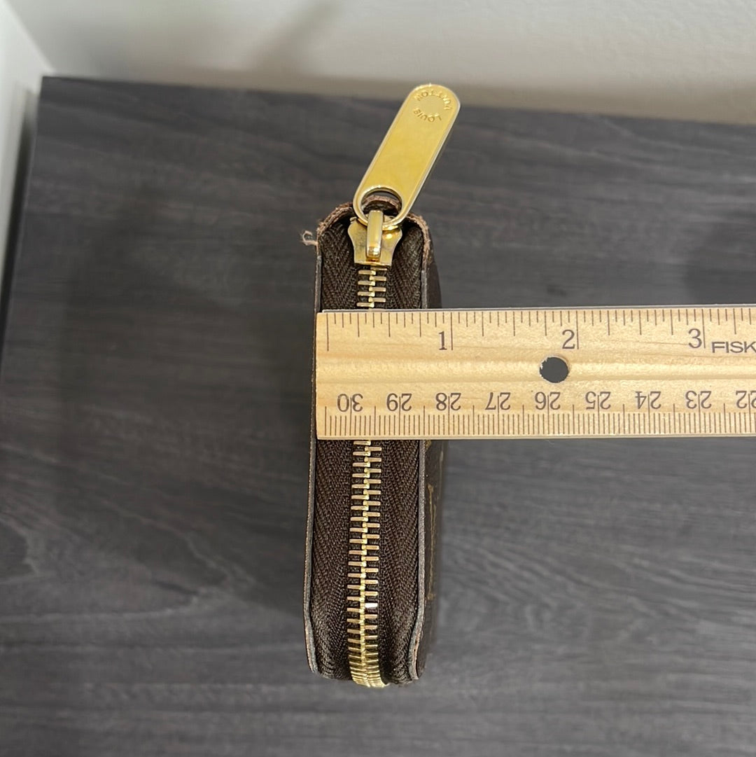 SOLD! Louis Vuitton Monogram Zippy Wallet