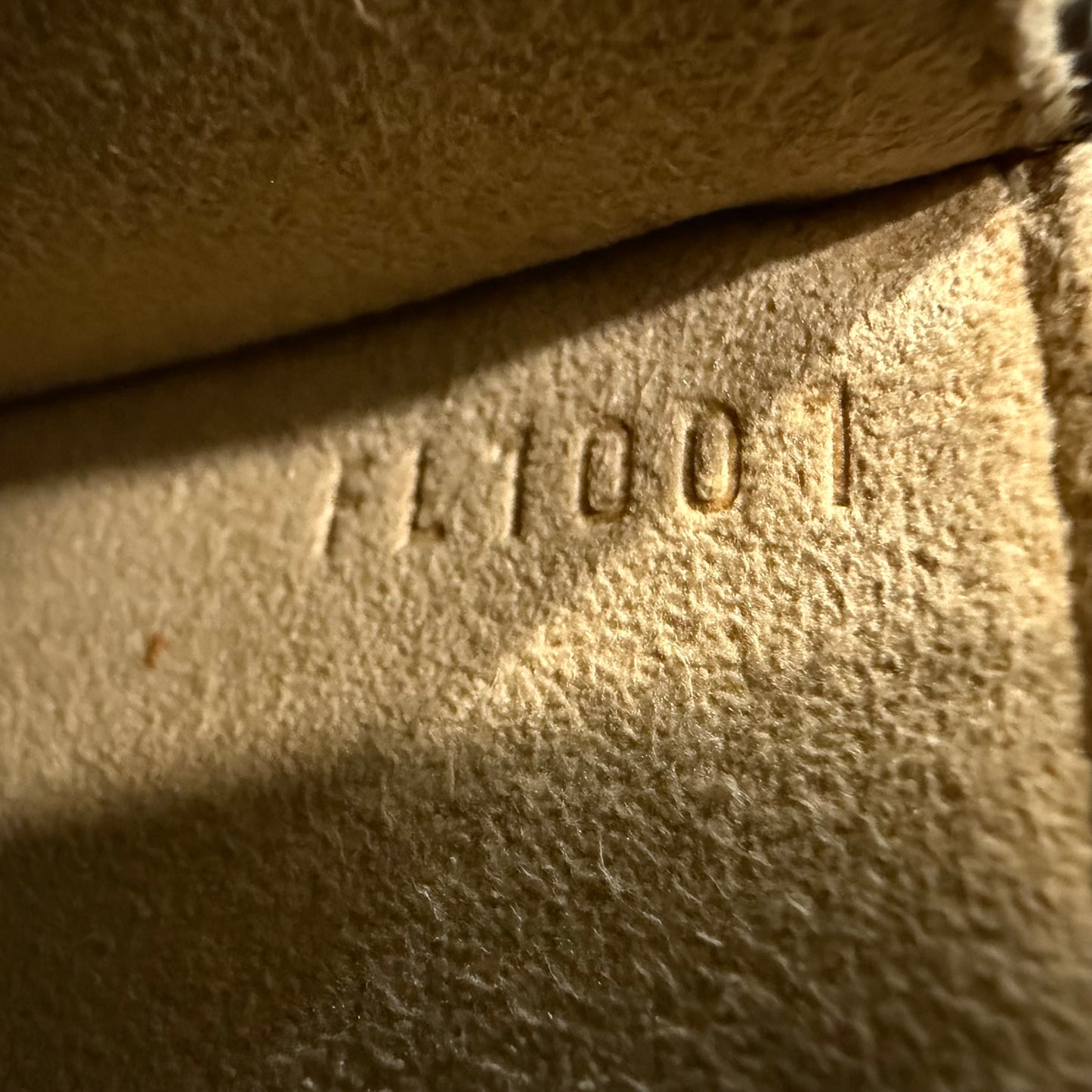 8854 LOUIS VUITTON Monogram Pochette GM