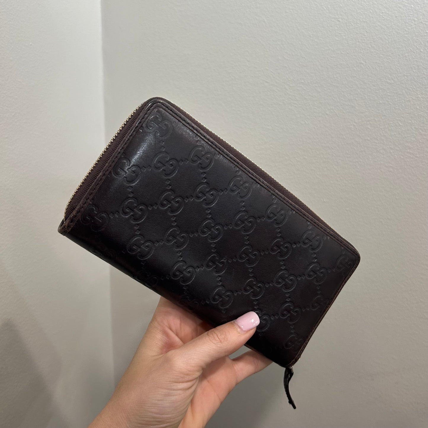 CLEARANCE #205 GUCCI Guccissima Zip Wallet
