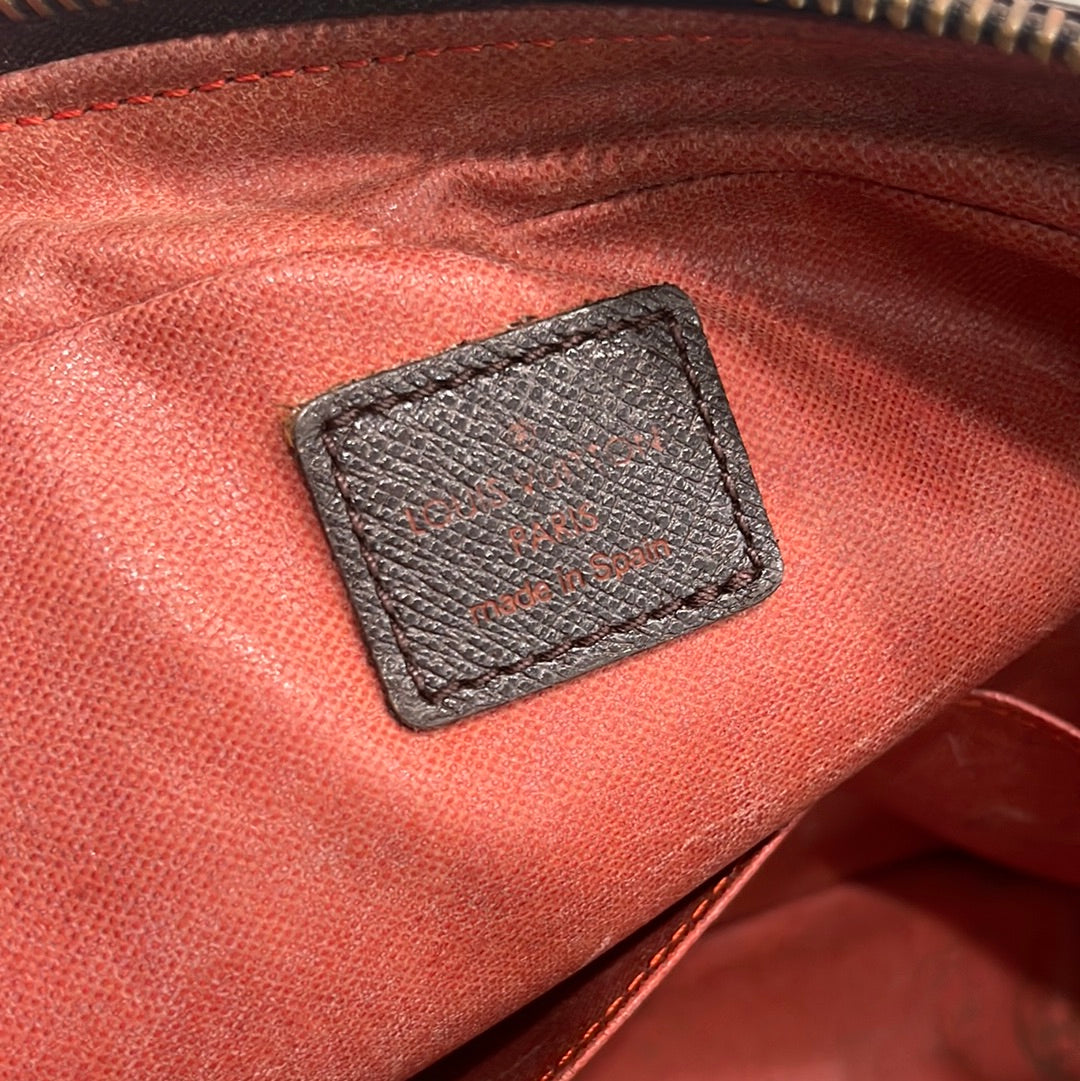 SOLD! Louis Vuitton Damier Pouch