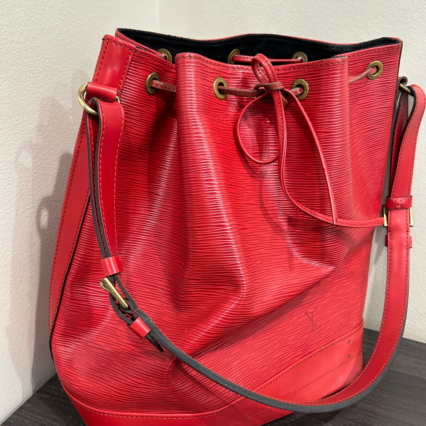 CLEARANCE Louis Vuitton Epi Noe GM
